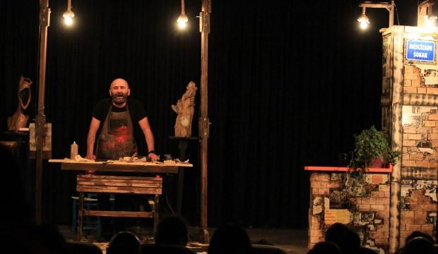 "Tahta Yürek" tiyatro sahnesinde