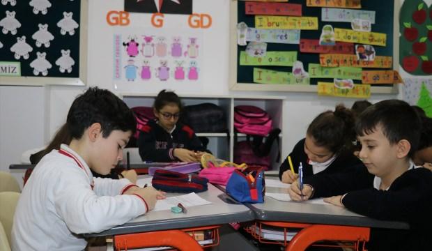 Minik öğrencilerden Mehmetçik'e "Sevgililer Günü" mektubu