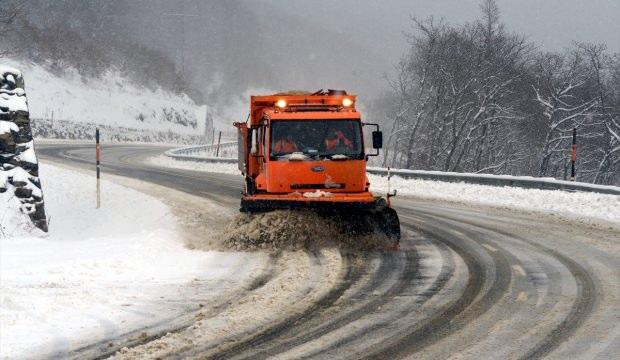 Kırklareli'nde kar yağışı etkisini arttırdı