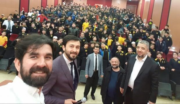 Serdar Tuncer öğrencilerle biraraya geldi