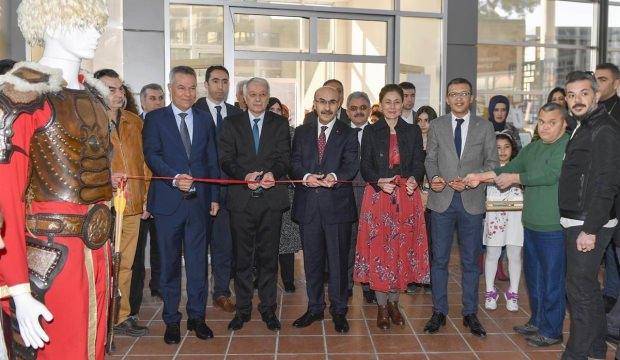 Adana'da "Müzede Geleneksel Dokunuşlar" sergisi açıldı