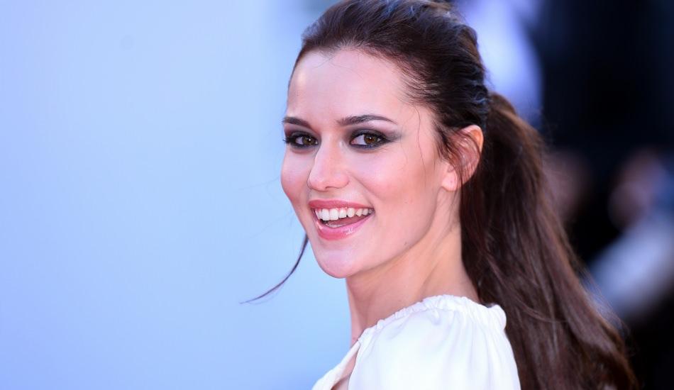 Fahriye Evcen Dunyanin En Guzel 30 Kadini Arasinda Gosterildi Magazin Haberleri