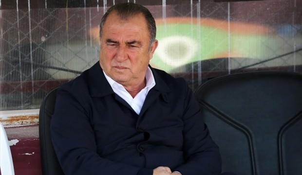 Fatih Terim'den İstiklal Marşı göndermesi