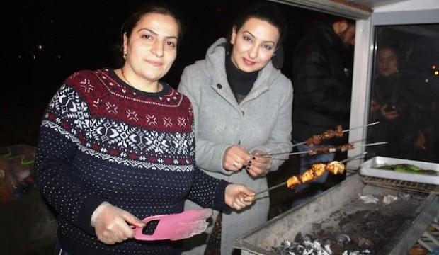 Gündüz ev kadını gece iş kadını