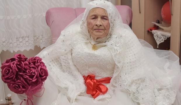 89 Yasinda Gelin Oldu Yillardir Bu Hayali Kuruyordum Guncel Haberleri
