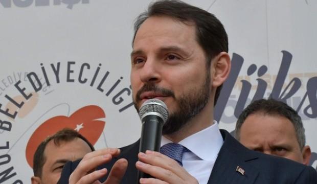 Bakan Albayrak: Maç izler gibi izlediler