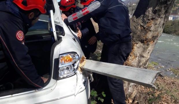 Trabzon'da feci kaza! Karnına saplandı