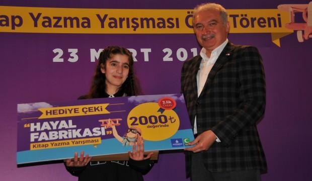 Mevlüt Uysal, Hayal Fabrikası'nda dereceye girenleri ödüllendirdi