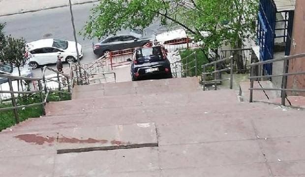 İstanbul'da ilginç görüntü! Merdivenleri yol sanınca...