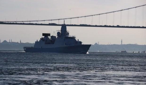NATO'nun 3 savaş gemisi İstanbul Boğazı'ndan geçti