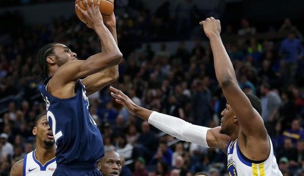 Warriors son saniye basketiyle kaybetti
