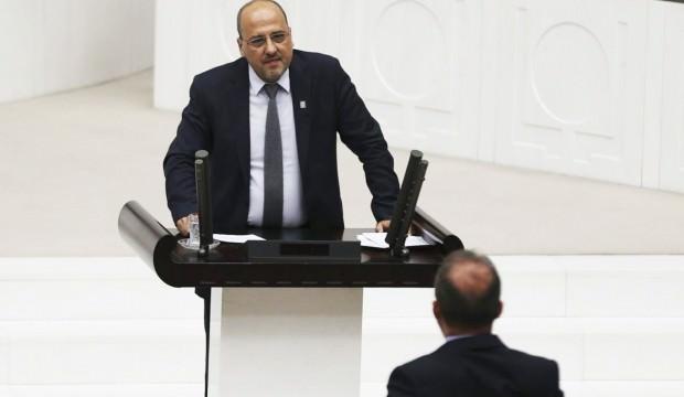 HDP'li Ahmet Şık'a mahkemeden kötü haber!