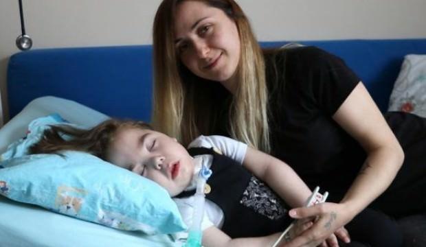 Teşhis konulamıyor! Minik Efehan günde 100 kez nöbet geçiriyor
