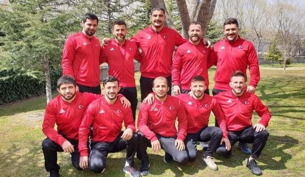Rakipleri mindere seriyoruz! Temsilcilerimiz doludizgin
