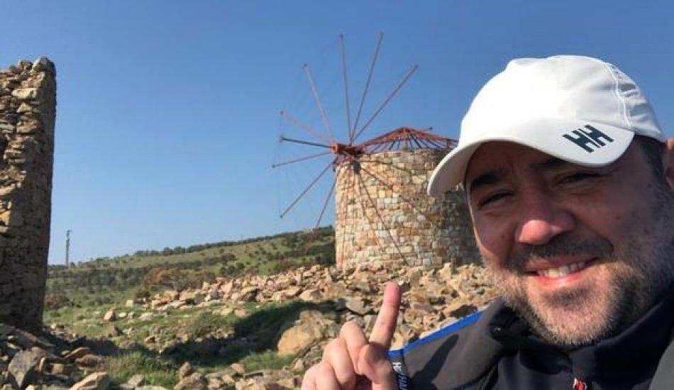 Ata Demirer eski değirmeni tamir ettirdi!