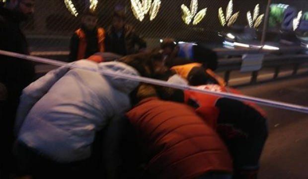 Edirnekapı’da metrobüs yolcuya çarptı