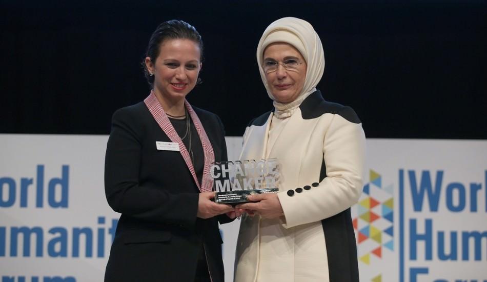Emine Erdogan A Dunya Insaniyet Forum Undan Buyuk Odul Yasam Haberleri