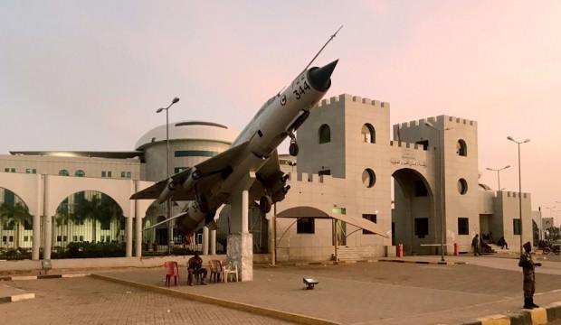 Sudan'da korkutan gelişme! Ordu harekete geçti