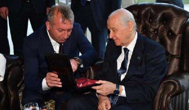 Bahçeli'ye çok özel tespih