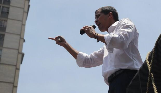 Darbe girişiminde hüsrana uğrayan Guaido'dan yeni hamle!