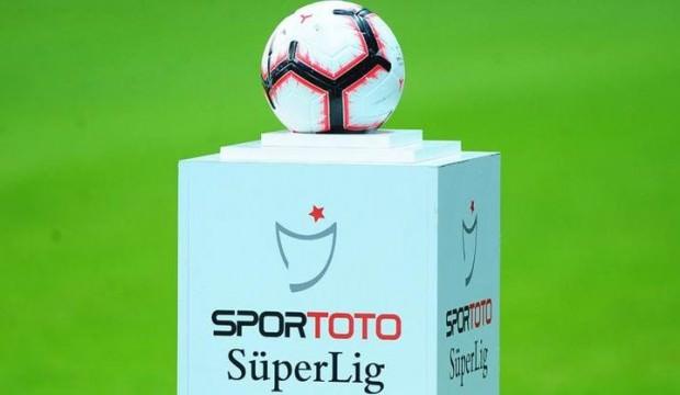Şampiyonluk yarışı kızıştı! İşte puan durumu