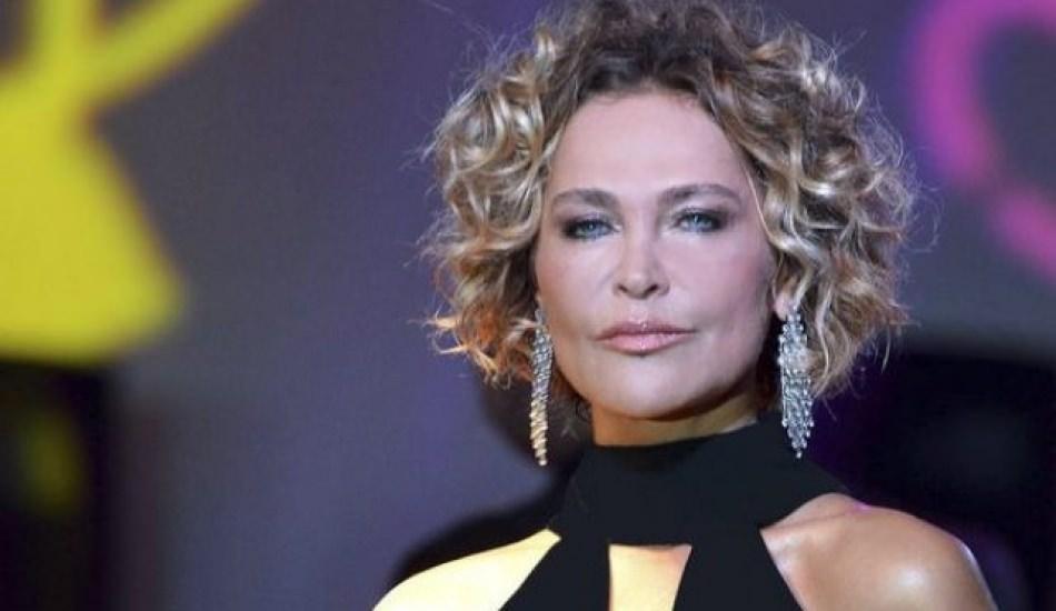 Hülya Avşar dalga geçti! Bu da benim ferrarim!