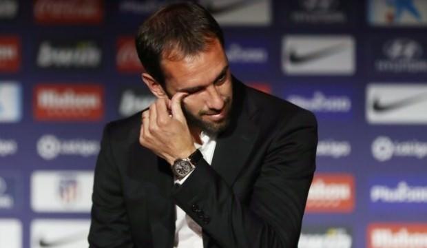 Diego Godin gözyaşlarıyla veda etti