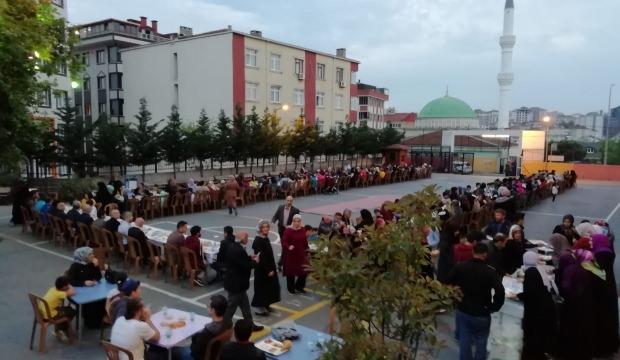 Asımın Nesli'nde özel çocukların aileleri iftar sofralarında buluştu