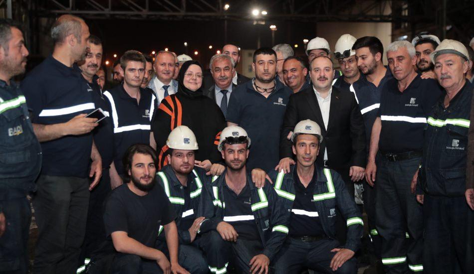 Bakan Zehra Zümrüt Selçuk ve Mustafa Varank işçilerle sahur yaptı