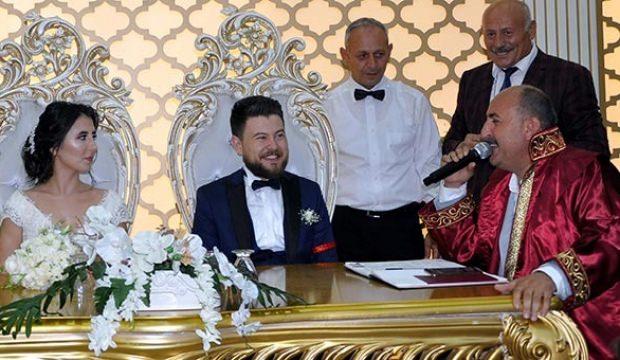 Nikah masasında yaşandı! Salondakiler şaşkına döndü...