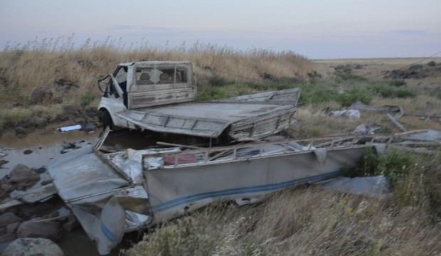 Şanlıurfa’da pikap şarampole devrildi: 6 yaralı