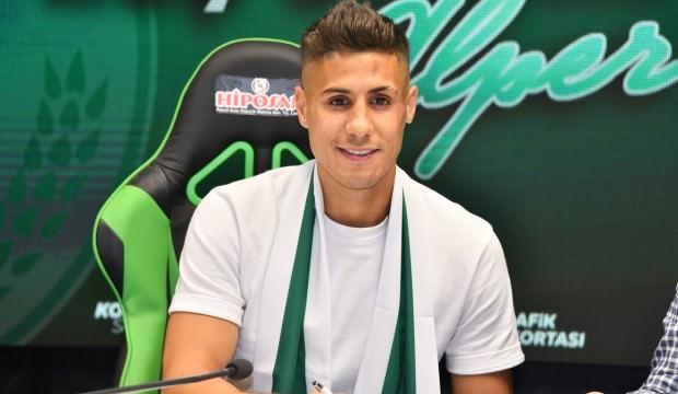 Alper Uludağ resmen Konyaspor'da