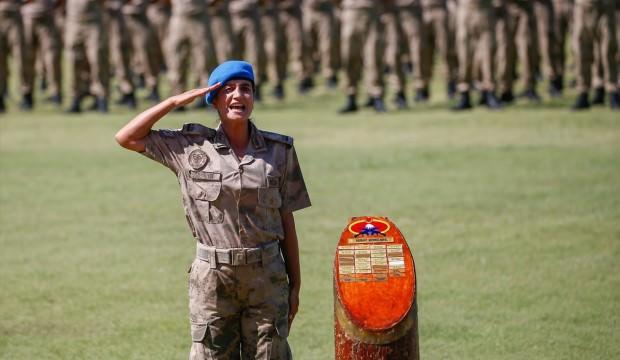 Kadın subay adayı komando kursunun birincisi oldu
