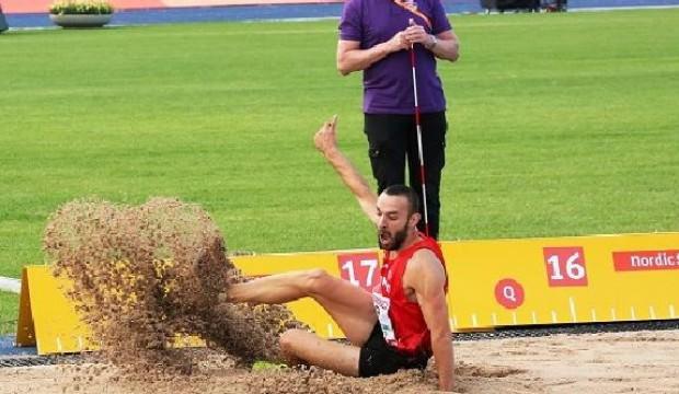 Necati Er, Türk spor tarihine geçti