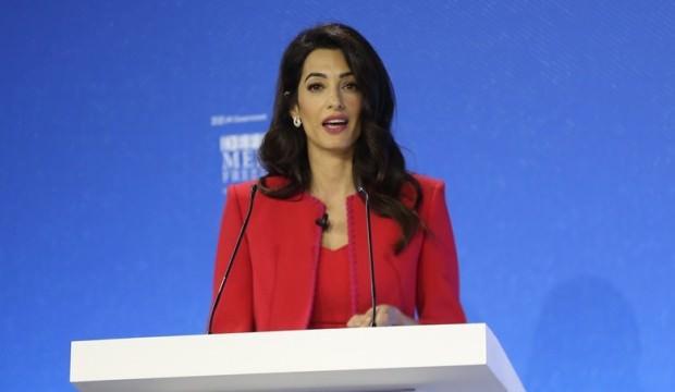 Amal Clooney'den dünya liderlerine sert tepki