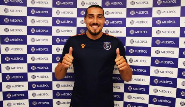 Başakşehir 5. santrforu kadrosuna kattı!