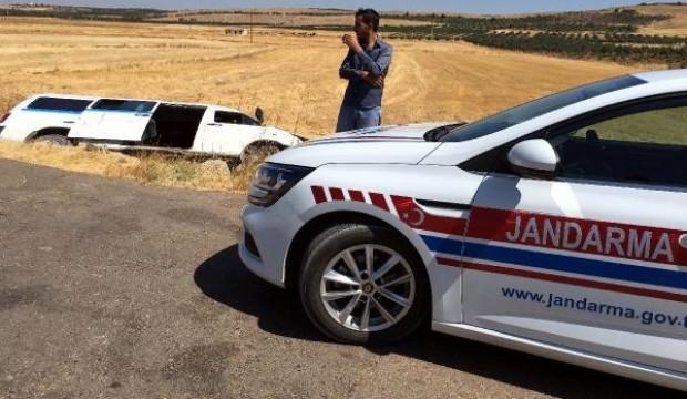 Engelli öğrencileri taşıyan minibüs devrildi: 10 yaralı
