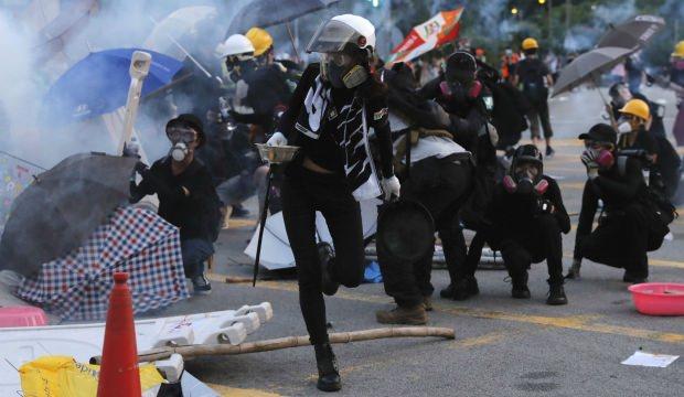 Hong Kong yönetimi: Şiddet çözüm değil