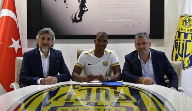 Ankaragücü 1 yıllık imzayı duyurdu!