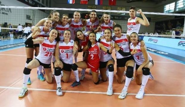 Filenin Sultanları Gloria Cup'a iyi başladı