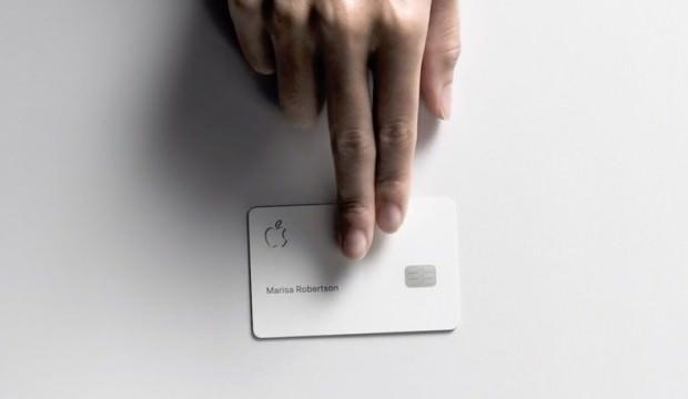 Apple'ın kredi kartı hizmete girdi