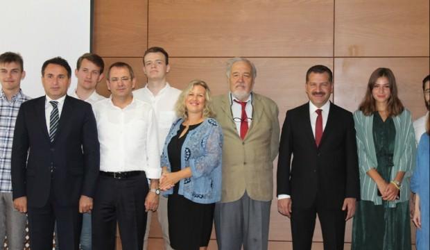 ilber ortayli rus ogrencilere osmanlica ogretiyor guncel haberleri