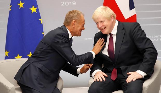 Johnson ve Tusk Fransa'da görüştü