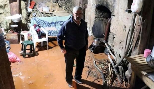 Sivas'ta sel nedeniyle 7 ev hasar gördü