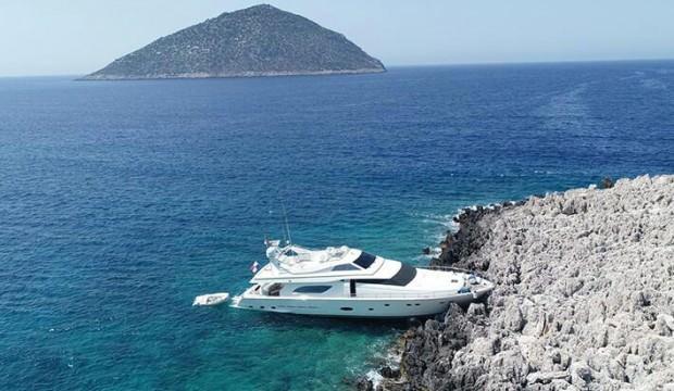 Yer Kaş... Lüks tekne bu hale geldi