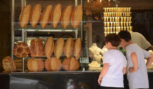 Ekmek alıp dolar bozduruyorlar! Vatandaş şaşkın