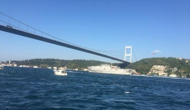 ABD askeri gemisi İstanbul Boğazı'ndan geçti