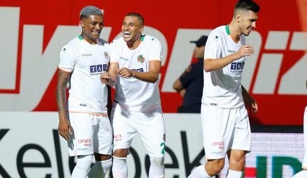 Aytemiz Alanyaspor ligde 7 maçtır yenilmiyor