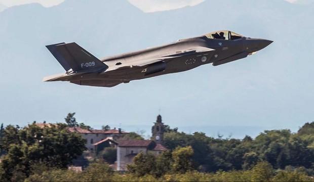 F-009 kuyruk numaralı F-35 gökyüzüyle buluştu