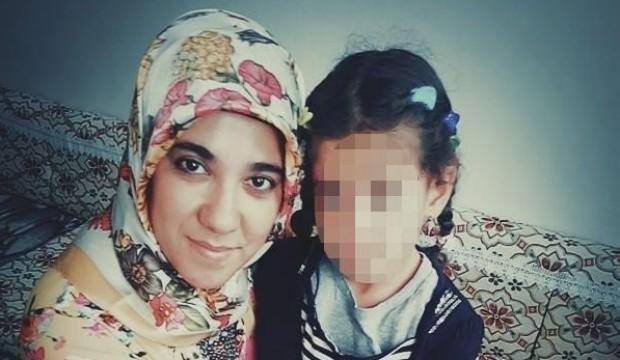 Eşini 46 yerinden bıçaklayıp, can çekişmesini izlemiş